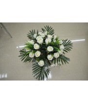 Букет из искусственных цветов (розы)
